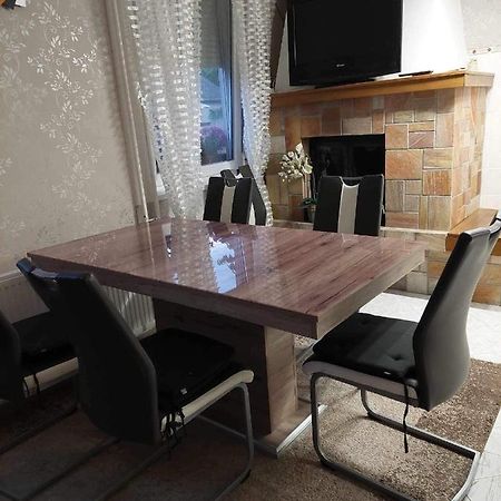 Almos Vendeghaz Apartment Hajduszoboszlo Exterior photo
